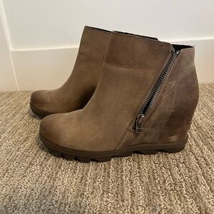 Sleep Joan of Arc wedge bootie